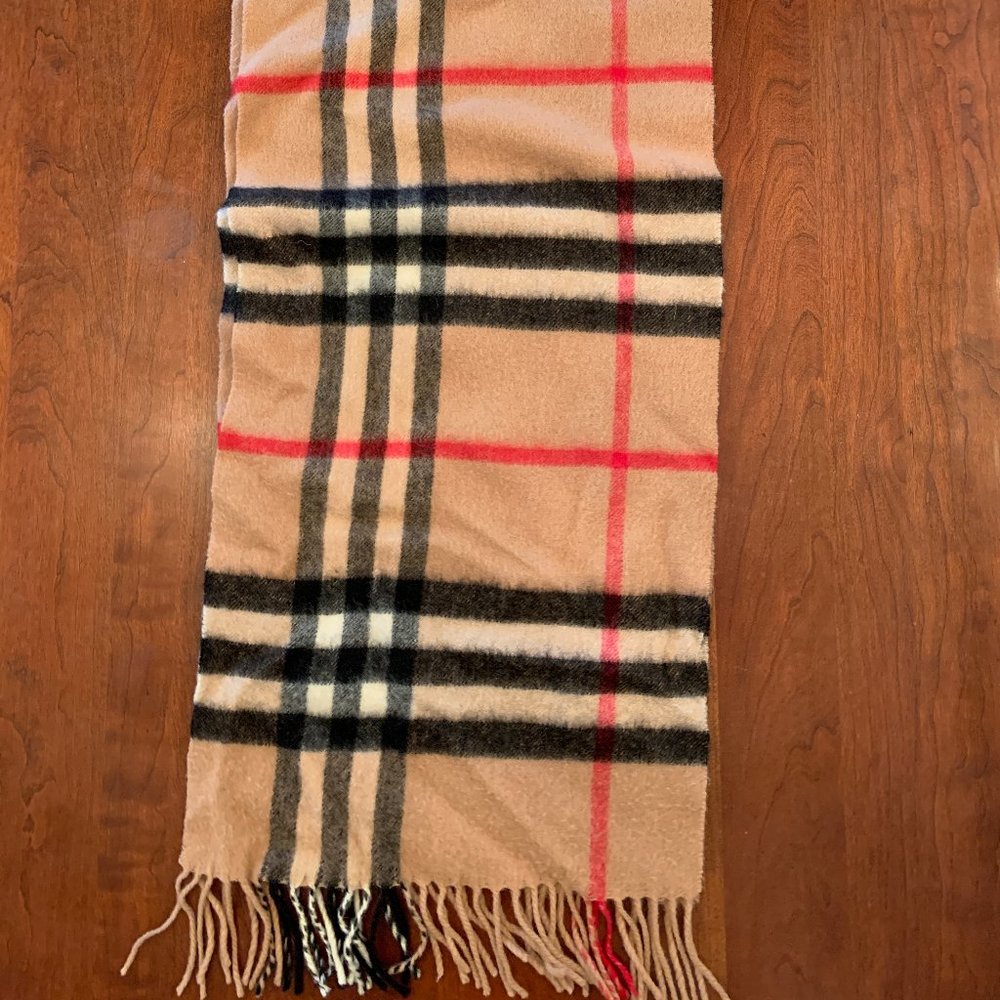 Burberry Classic Cashmere Scarf